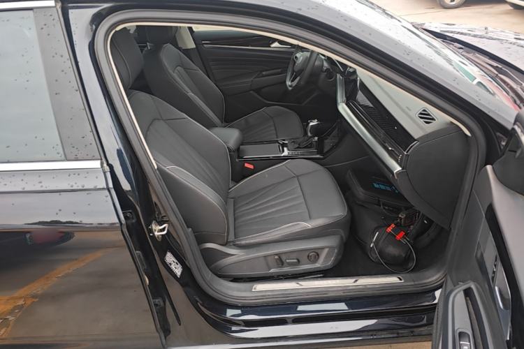 Used Volkswagen Passat 2024 380TSI Luxury Edition Right Front Seat