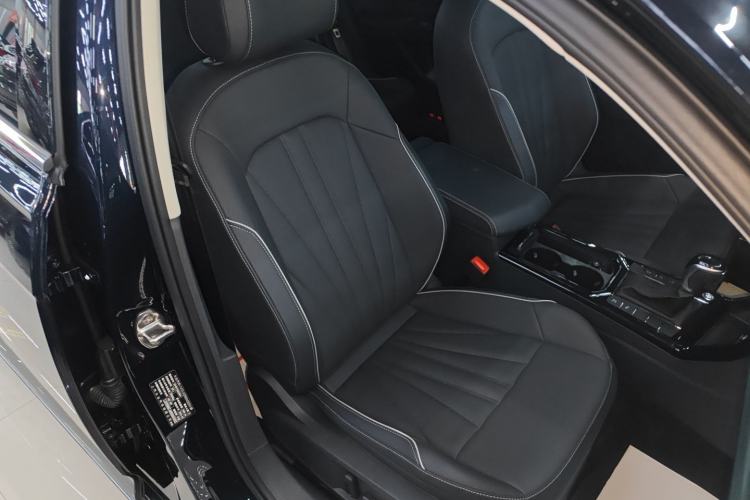 Used Volkswagen Passat 2024 380TSI Starry Dragon Edition Right Front Seat