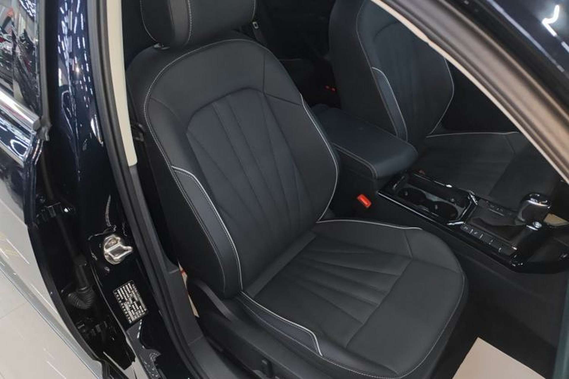 Used Volkswagen Passat 2024 380TSI Starry Dragon Edition Right Front Seat