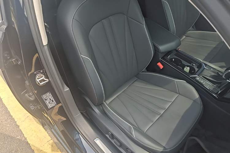 Used Volkswagen Passat 2024 380TSI Starry Luxury Edition Right Front Seat