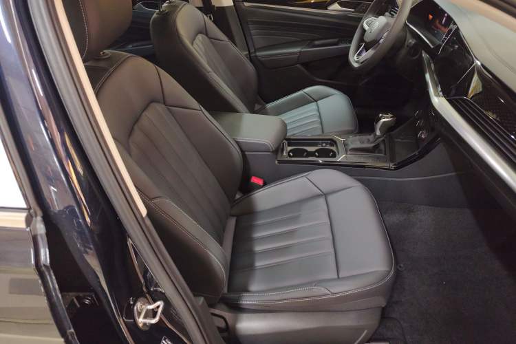 Used Volkswagen Passat 2024 280TSI Business Edition Right Front Seat