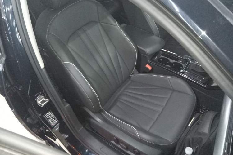 Used Volkswagen Passat 2024 380TSI Starry Elite Edition Right Front Seat