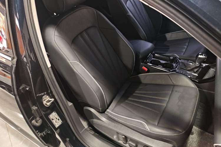 Used Volkswagen Passat 2024 380TSI Starry Luxury Edition Right Front Seat