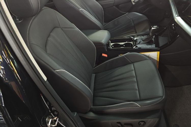 Used Volkswagen Passat 2024 380TSI Starry Elite Edition Right Front Seat