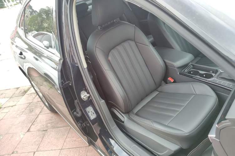 Used Volkswagen Passat 2024 280TSI Business Edition Right Front Seat