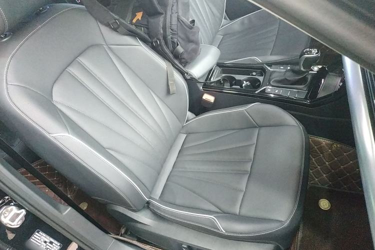 Used Volkswagen Passat 2024 380TSI Luxury Edition Right Front Seat