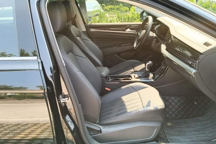 Used Volkswagen Passat 2024 280TSI Business Edition Right Front Seat