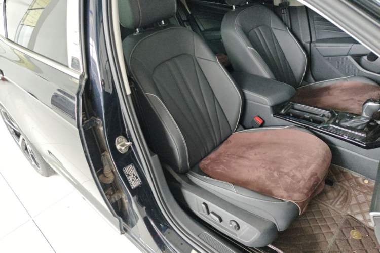 Used Volkswagen Passat 2024 330TSI Starry Elite Edition Right Front Seat