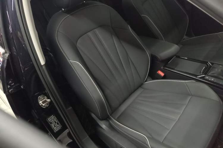 Used Volkswagen Passat 2024 380TSI Starry Dragon Edition Right Front Seat
