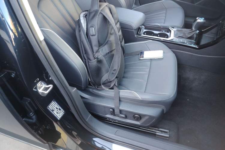 Used Volkswagen Passat 2024 380TSI Starry Elite Edition Right Front Seat