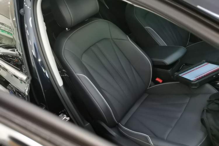 Used Volkswagen Passat 2024 330TSI Elite Edition Right Front Seat