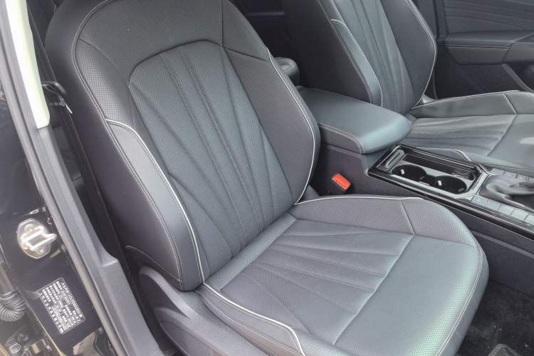 Used Volkswagen Passat 2024 380TSI Starry Dragon Edition Right Front Seat