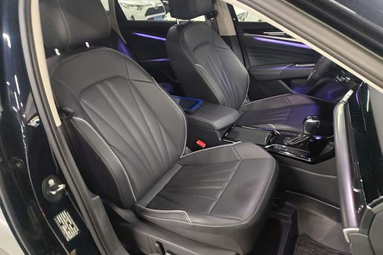 Used Volkswagen Passat 2024 380TSI Starry Elite Edition Right Front Seat