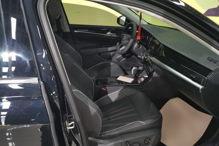 Used Volkswagen Passat 2024 380TSI Starry Dragon Edition Right Front Seat