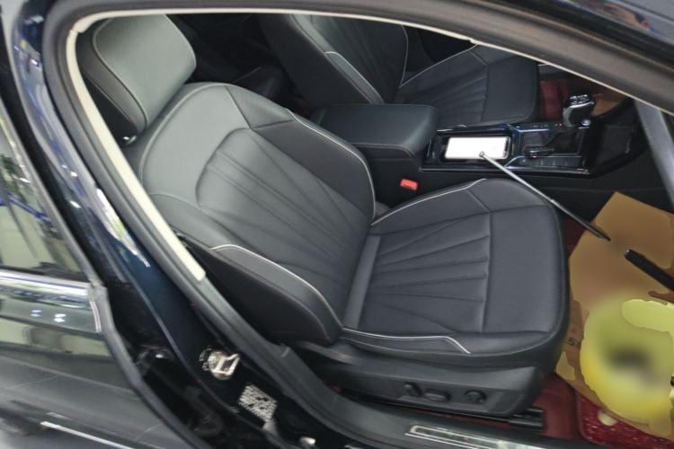 Used Volkswagen Passat 2024 330TSI Elite Edition Right Front Seat
