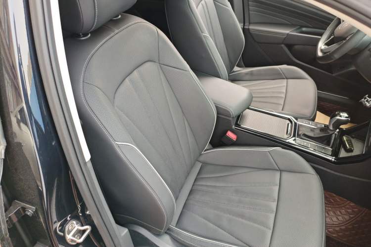 Used Volkswagen Passat 2024 380TSI Starry Luxury Edition Right Front Seat