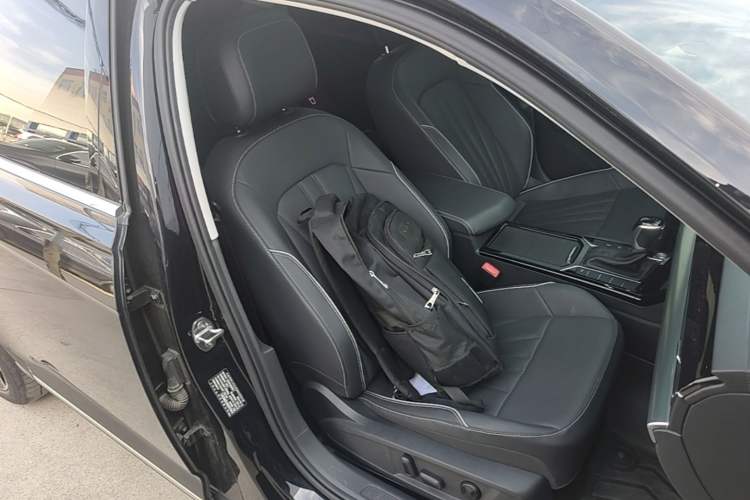 Used Volkswagen Passat 2024 380TSI Starry Dragon Edition Right Front Seat