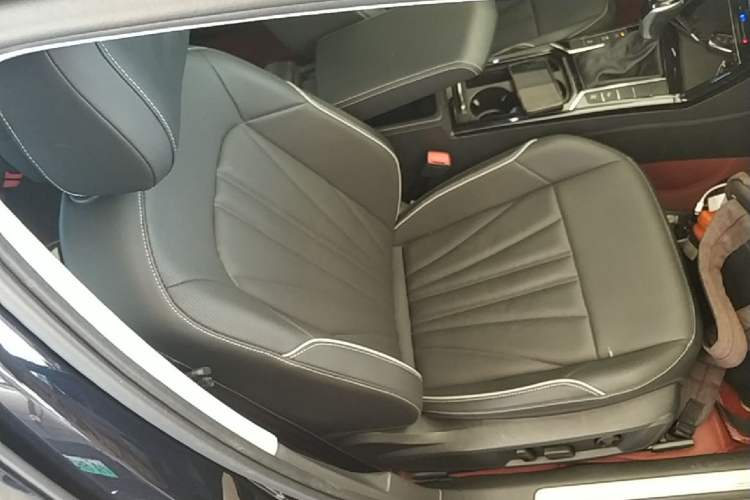 Used Volkswagen Passat 2024 380TSI Starry Luxury Edition Right Front Seat