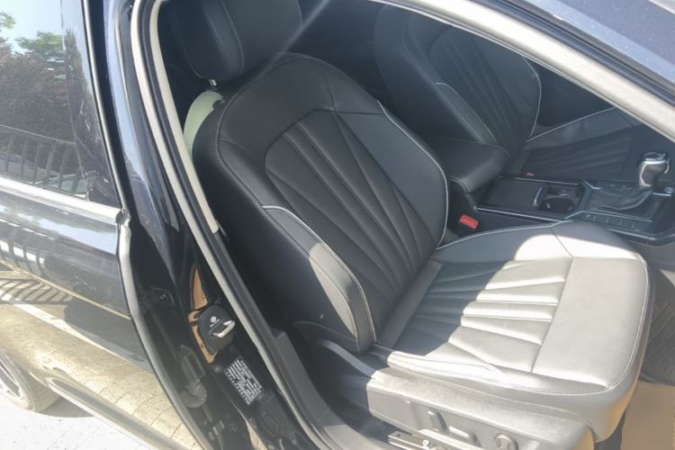 Used Volkswagen Passat 2024 380TSI Starry Elite Edition Right Front Seat