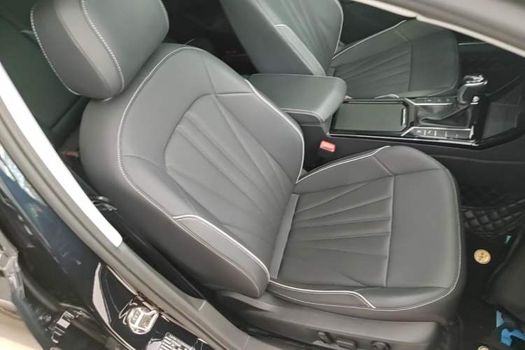 Used Volkswagen Passat 2024 380TSI Luxury Edition Right Front Seat