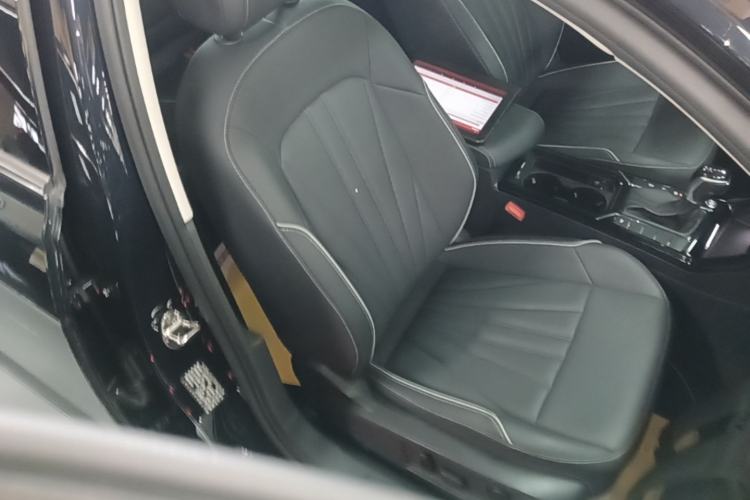 Used Volkswagen Passat 2024 330TSI Elite Edition Right Front Seat
