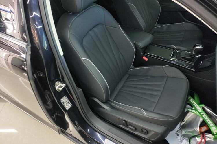 Used Volkswagen Passat 2024 330TSI Elite Edition Right Front Seat