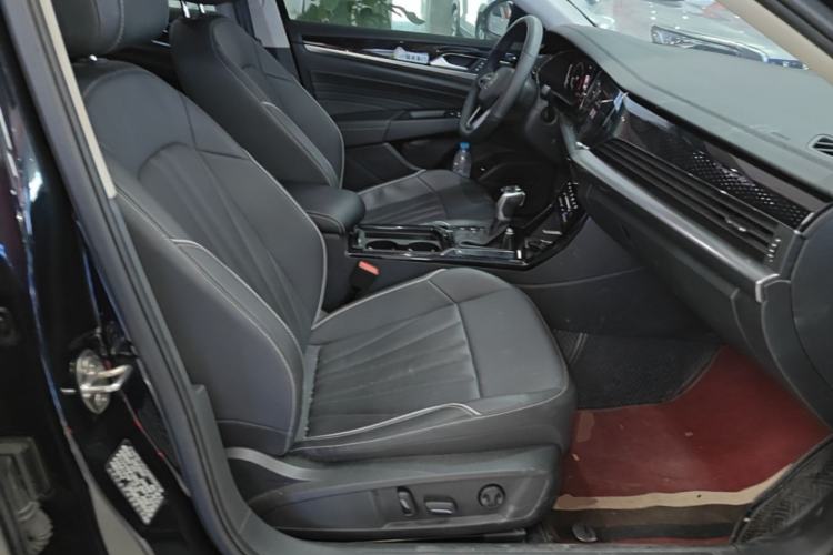 Used Volkswagen Passat 2024 330TSI Starry Elite Edition Right Front Seat