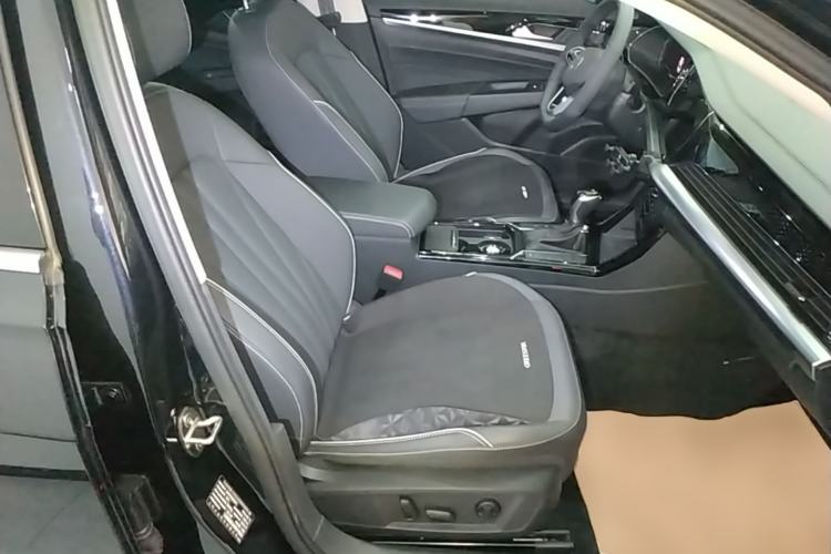 Used Volkswagen Passat 2024 380TSI Starry Dragon Edition Right Front Seat