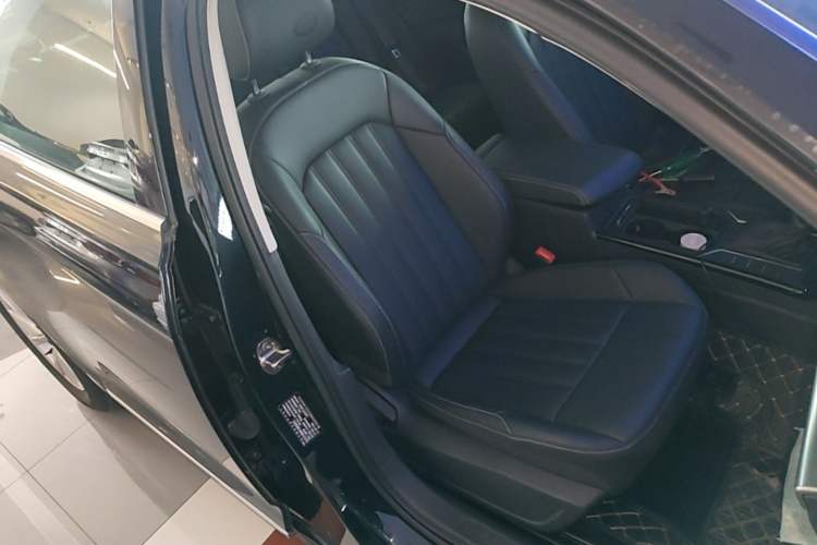 Used Volkswagen Passat 2024 280TSI Business Edition Right Front Seat