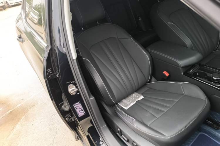 Used Volkswagen Passat 2024 330TSI Elite Edition Right Front Seat