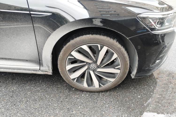 Used Volkswagen Passat 2024 380TSI Dragon Glory Edition Right Front Wheel Hub