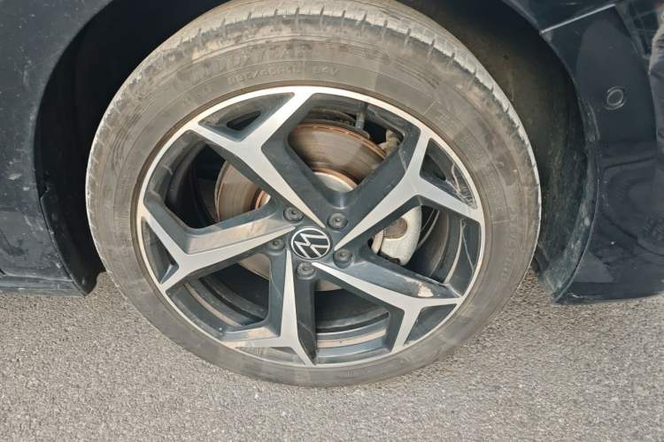 Used Volkswagen Passat 2024 380TSI Starry Luxury Edition Right Front Wheel Hub