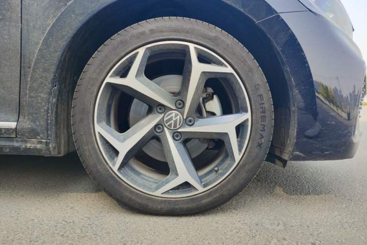 Used Volkswagen Passat 2024 380TSI Starry Elite Edition Right Front Wheel Hub