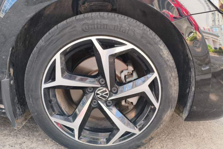 Used Volkswagen Passat 2024 380TSI Starry Luxury Edition Right Front Wheel Hub