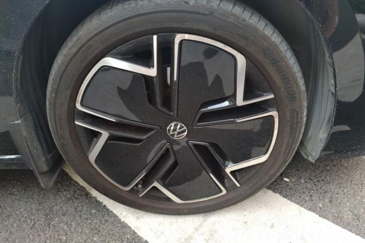Used Volkswagen Passat 2024 380TSI Flagship Edition Right Front Wheel Hub