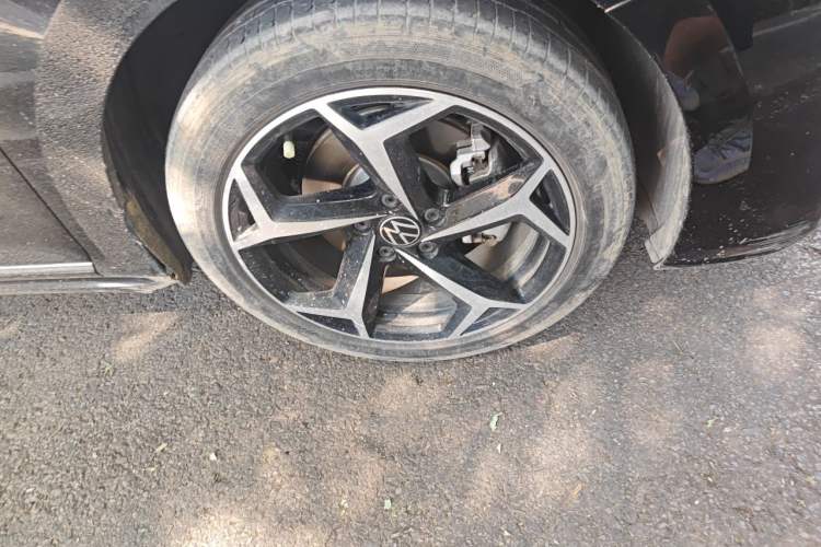 Used Volkswagen Passat 2024 380TSI Starry Dragon Edition Right Front Wheel Hub