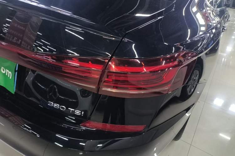 Used Volkswagen Passat 2024 380TSI Luxury Edition Right Rear Taillight