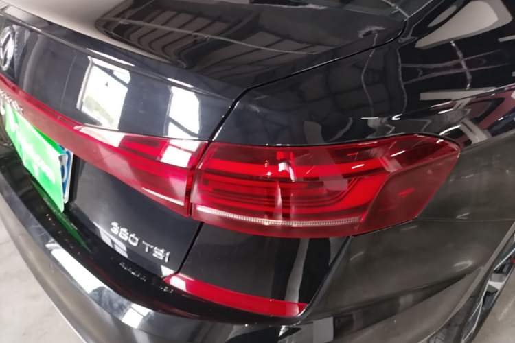 Used Volkswagen Passat 2024 380TSI Starry Luxury Edition Right Rear Taillight
