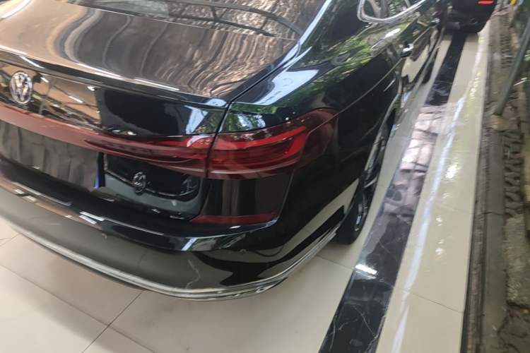 Used Volkswagen Passat 2024 380TSI Starry Dragon Edition Right Rear Taillight