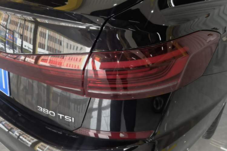 Used Volkswagen Passat 2024 380TSI Starry Dragon Edition Right Rear Taillight