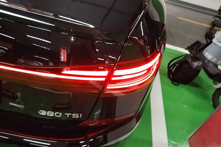 Used Volkswagen Passat 2024 380TSI Starry Dragon Edition Right Rear Taillight