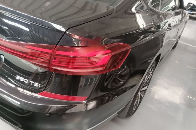 Used Volkswagen Passat 2024 380TSI Luxury Edition Right Rear Taillight