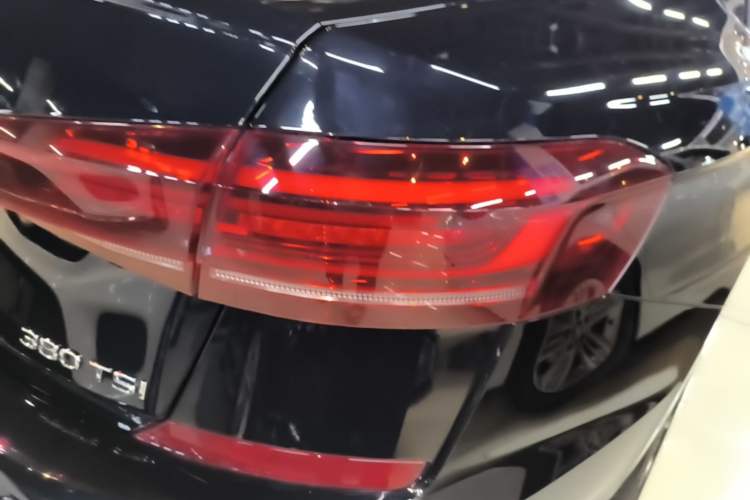 Used Volkswagen Passat 2024 380TSI Elite Edition Right Rear Taillight