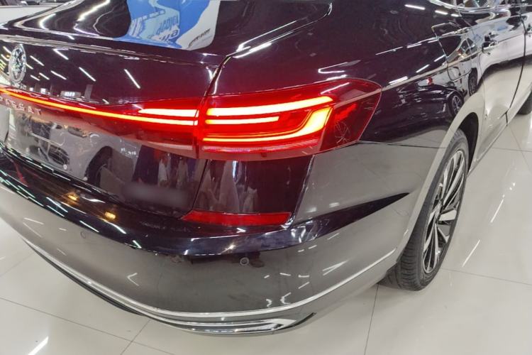 Used Volkswagen Passat 2024 380TSI Dragon Edition Right Rear Taillight