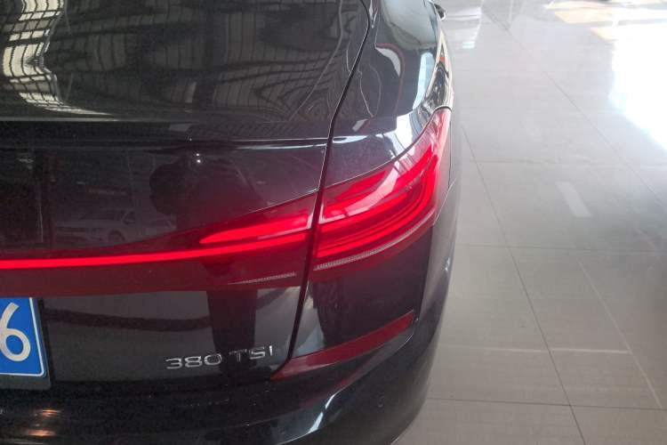 Used Volkswagen Passat 2024 380TSI Starry Luxury Edition Right Rear Taillight