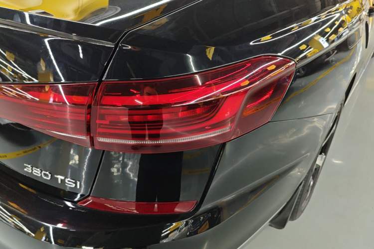 Used Volkswagen Passat 2024 380TSI Starry Elite Edition Right Rear Taillight