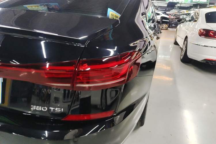 Used Volkswagen Passat 2024 380TSI Starry Elite Edition Right Rear Taillight
