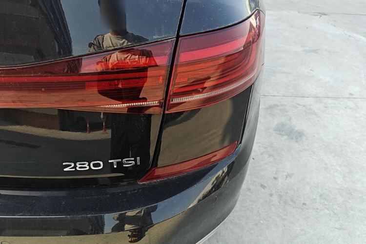 Used Volkswagen Passat 2024 280TSI Business Edition Right Rear Taillight