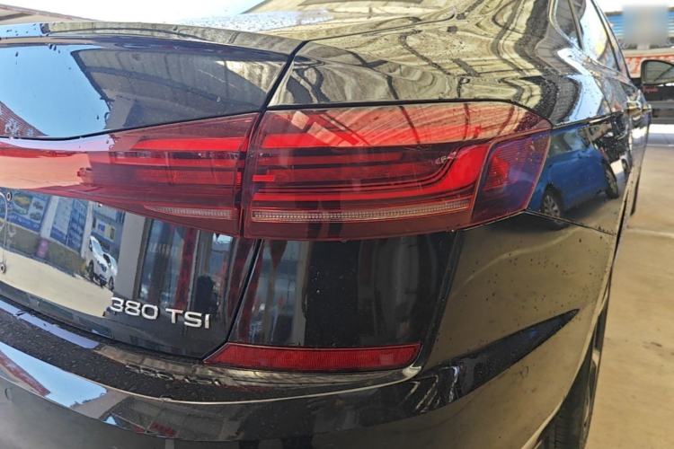 Used Volkswagen Passat 2024 380TSI Starry Dragon Edition Right Rear Taillight