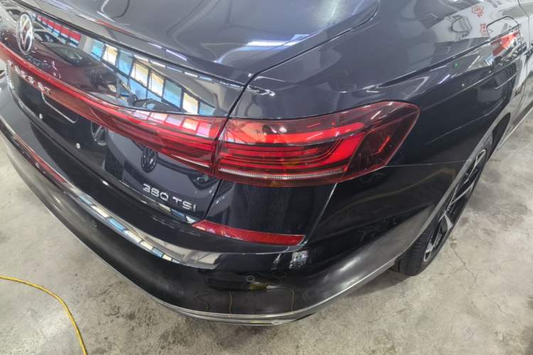 Used Volkswagen Passat 2024 380TSI Starry Dragon Edition Right Rear Taillight